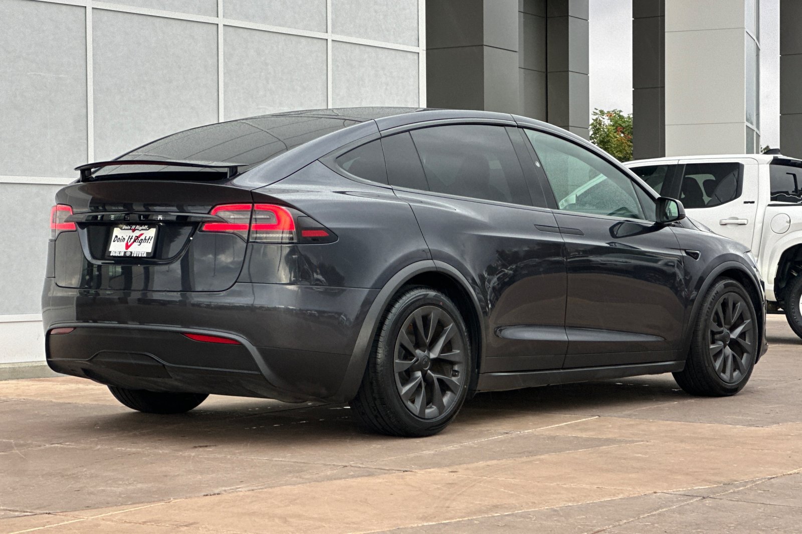 Used 2023 Tesla Model X AWD/4WD image 4
