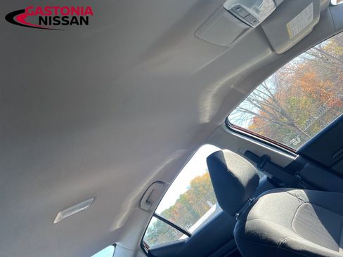 Used 2024 Nissan Altima 2.5 SV image 26