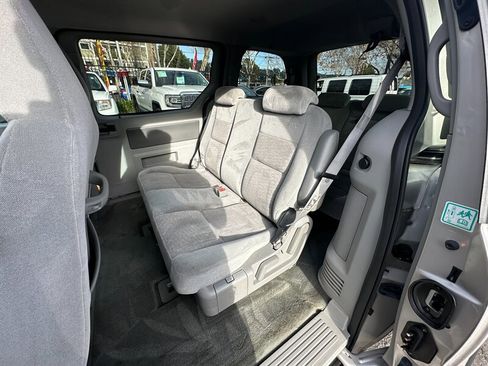 Used 2004 Ford Freestar SE image 19