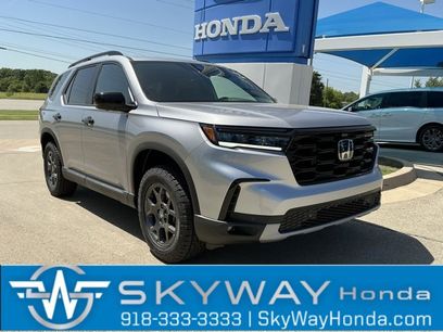 New 2025 Honda Pilot TrailSport