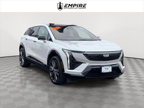 Used 2025 Cadillac Optiq Sport 2 image 1