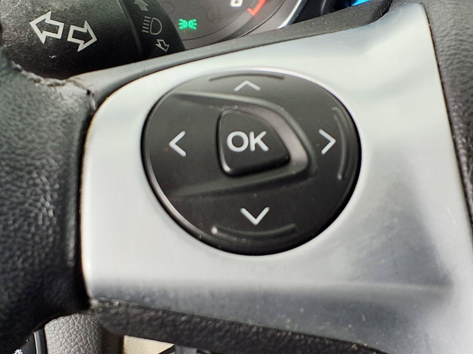 Used 2014 Ford Escape Titanium w/ Equipment Group 401A FWD image 18