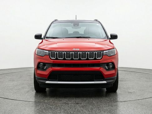 Used 2025 Jeep Compass Limited AWD/4WD image 2