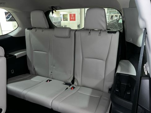 New 2026 Toyota Grand Highlander Limited image 12