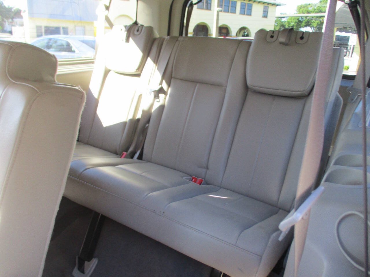 Used 2013 Ford Expedition EL Limited RWD image 25