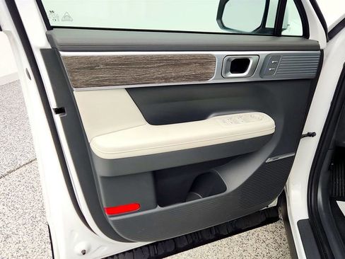 Used 2024 Hyundai Santa Fe Limited image 11