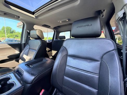 Used 2019 GMC Sierra 2500 Denali w/ Duramax Plus Package AWD/4WD image 32
