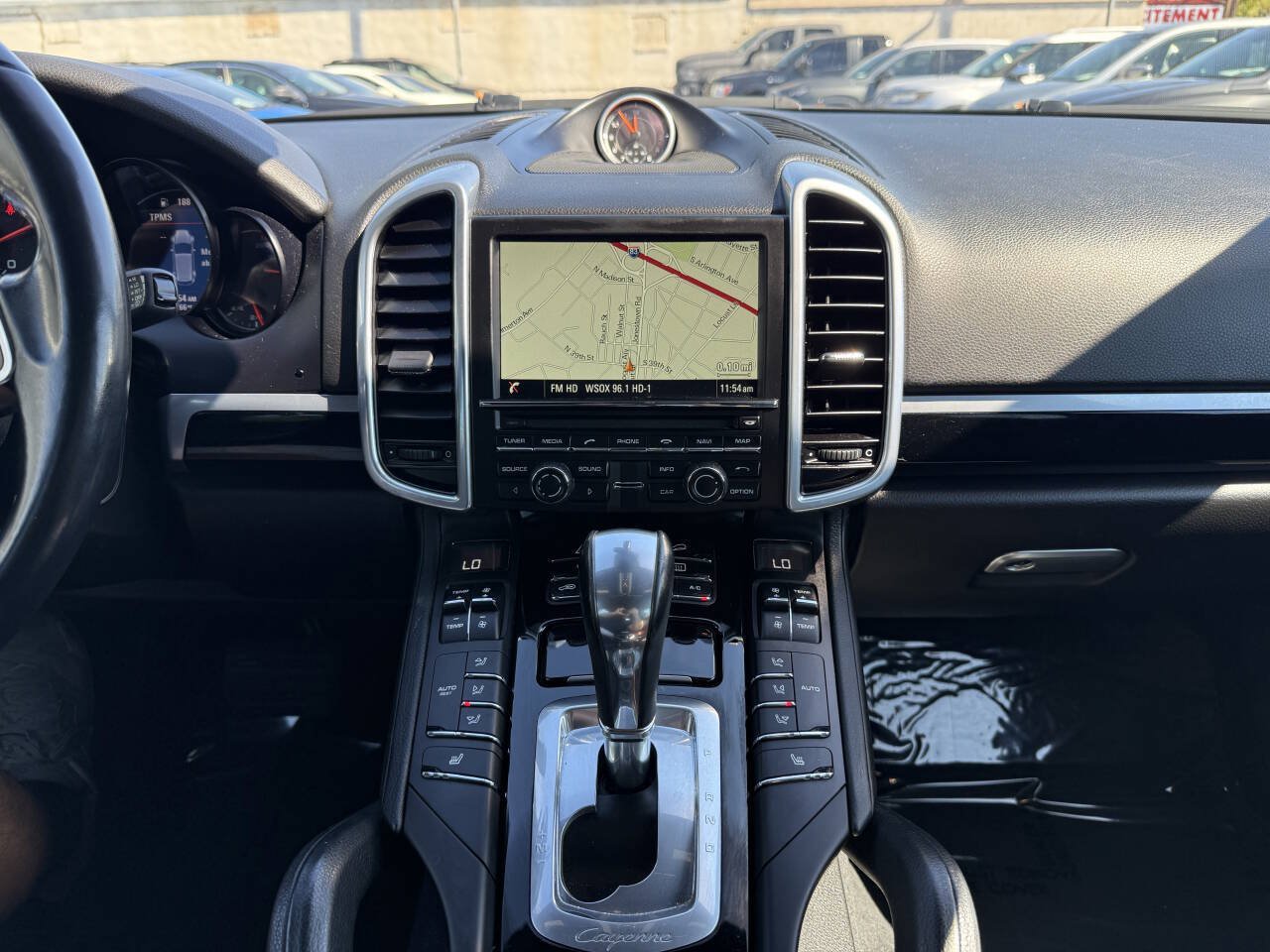Used 2016 Porsche Cayenne AWD/4WD image 18