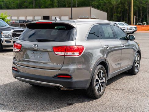 Used 2017 Kia Sorento EX FWD image 7