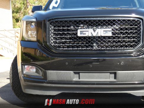 Used 2017 GMC Yukon Denali w/ Open Road Package RWD image 17