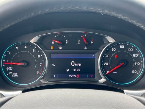 Used 2023 Chevrolet Traverse LT image 33