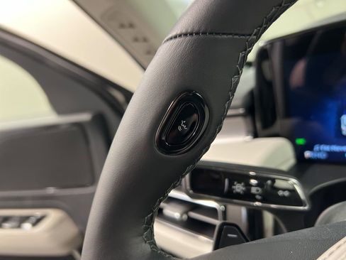 New 2026 Lincoln Aviator AWD image 19