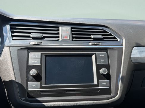 Used 2022 Volkswagen Tiguan S AWD/4WD image 15