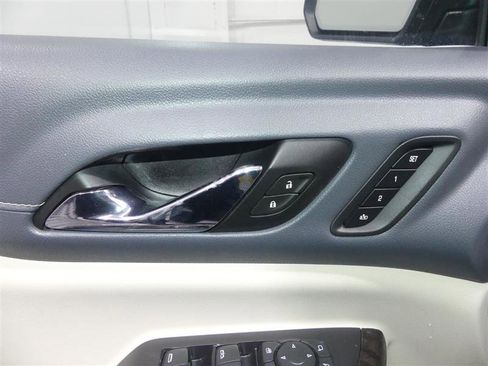 Used 2020 GMC Acadia Denali image 19