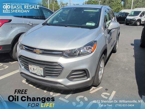 Used 2020 Chevrolet Trax LS w/ Tint and Cruise Package FWD image 1