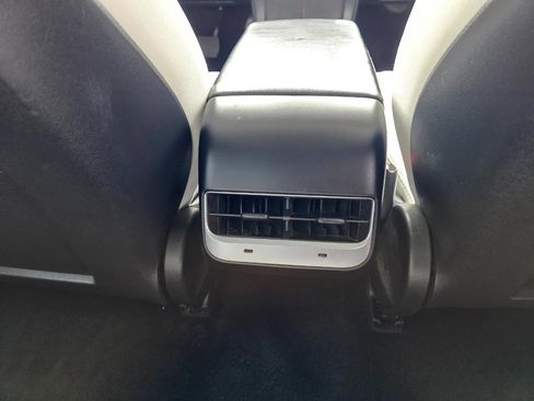 Used 2021 Tesla Model 3 Long Range image 21
