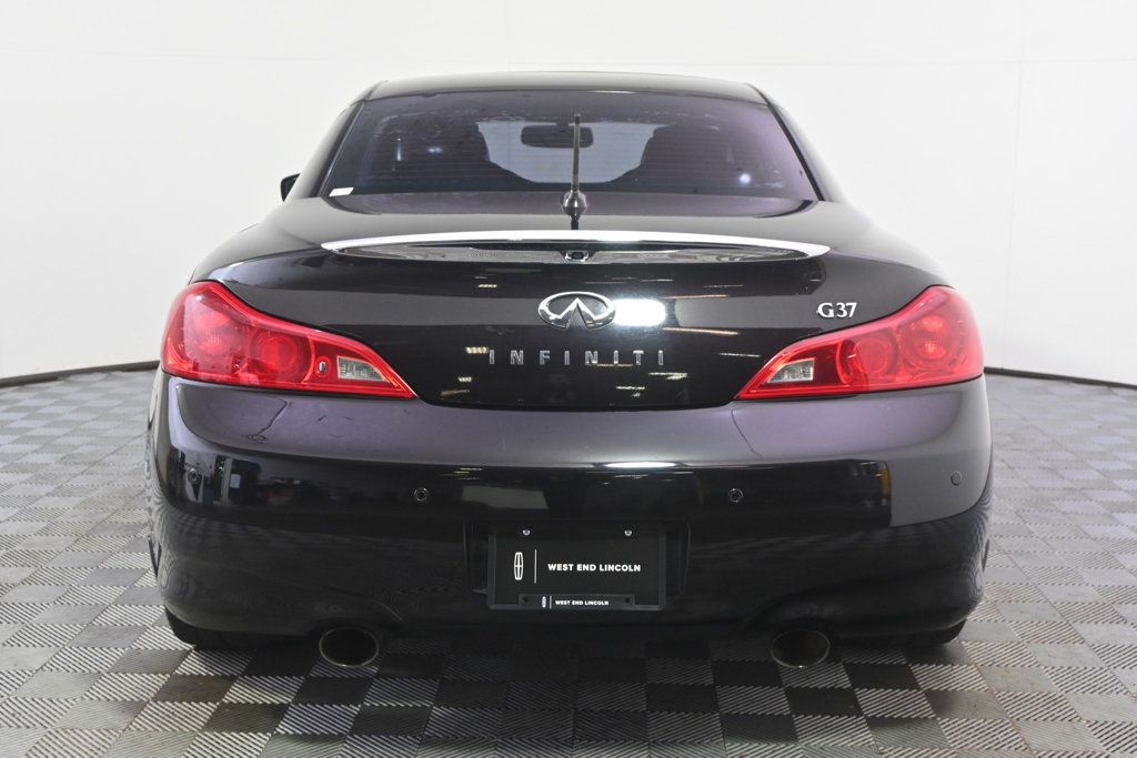 Used 2013 INFINITI G37 Convertible w/ Premium Pkg RWD image 5