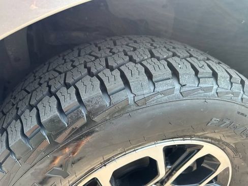 Used 2023 Ford Expedition Max XLT RWD image 4