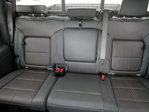 Used 2026 Chevrolet Silverado 1500 High Country w/ Technology Package image 13