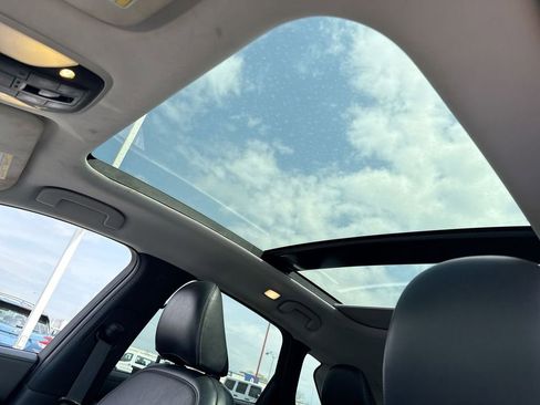 Used 2019 INFINITI QX50 Luxe w/ Navigation Package FWD image 22