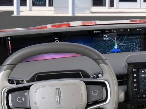 New 2025 Lincoln Nautilus Premier image 13