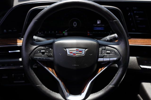 Used 2021 Cadillac Escalade Premium Luxury w/ Driver Assist Tech Package RWD image 33