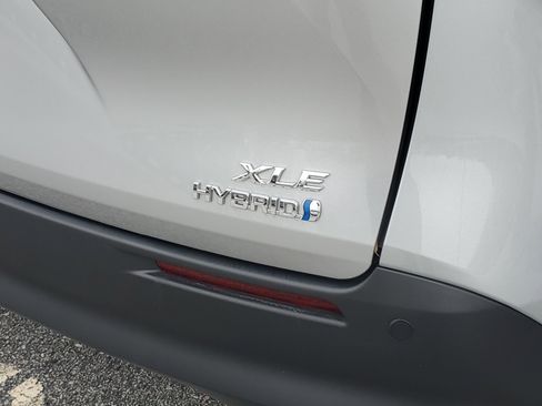 Used 2024 Toyota Sienna XLE image 10