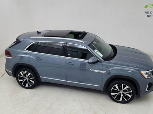 Used 2025 Volkswagen Atlas Cross Sport SEL Premium R-Line image 81