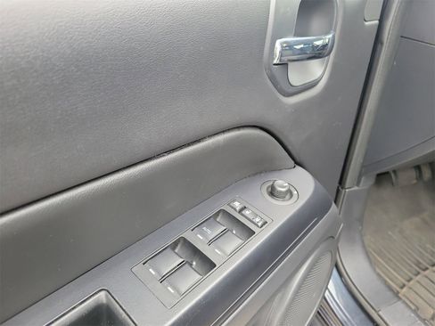 Used 2015 Jeep Patriot Sport w/ Power Value Group image 19