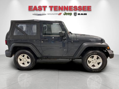 Used 2016 Jeep Wrangler Sport w/ Quick Order Package 24S AWD/4WD image 2