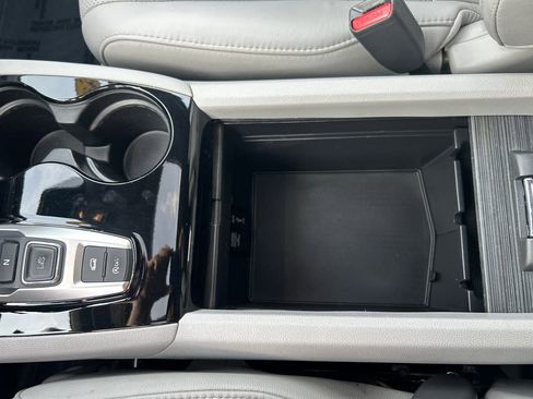 Used 2017 Honda Pilot Elite image 23