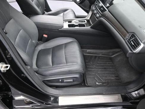 Used 2019 Honda Accord Touring image 65