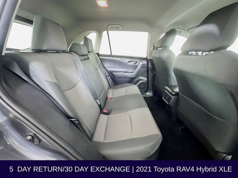 Used 2021 Toyota RAV4 XLE AWD/4WD image 29
