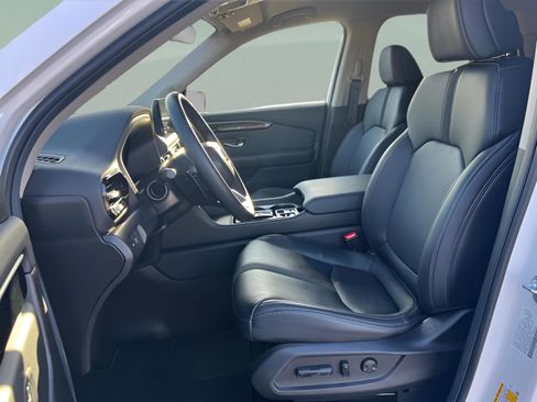 Certified 2025 Honda Pilot EX-L image 25