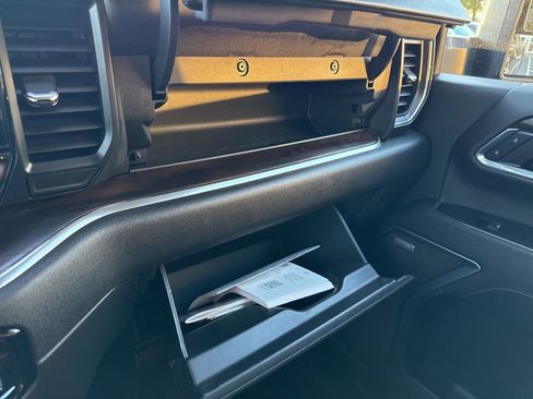 Used 2024 GMC Sierra 3500 SLT w/ SLT Premium Package image 26