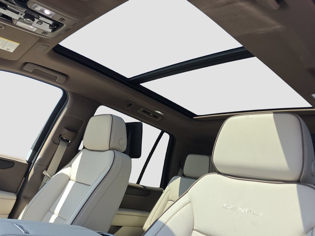 New 2026 GMC Yukon Denali w/ Advanced Technology Package AWD/4WD image 8