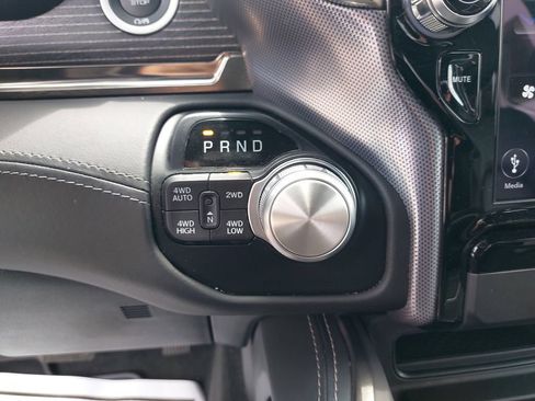 Used 2020 RAM 1500 Limited w/ Body Color Bumper Group AWD/4WD image 21