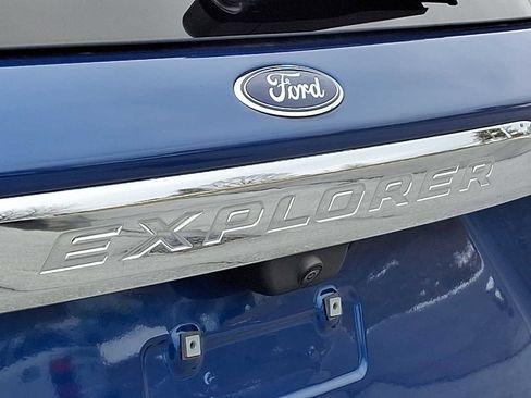 Certified 2023 Ford Explorer XLT w/ Equipment Group 202A image 31
