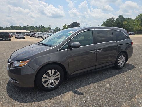 Used 2016 Honda Odyssey SE image 3