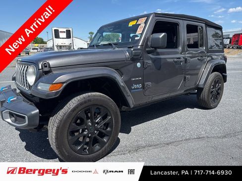 Used 2024 Jeep Wrangler Unlimited Sahara w/ Safety Group AWD/4WD image 1