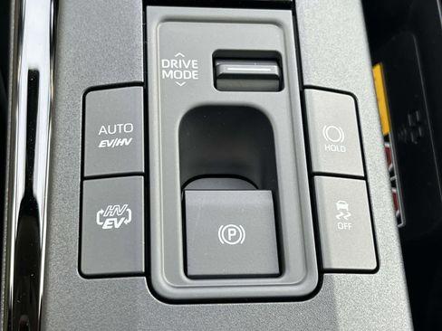 New 2026 Toyota Prius Plug-In Hybrid FWD image 23