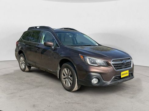 Used 2019 Subaru Outback 2.5i Premium w/ Popular Package #2 AWD/4WD image 6