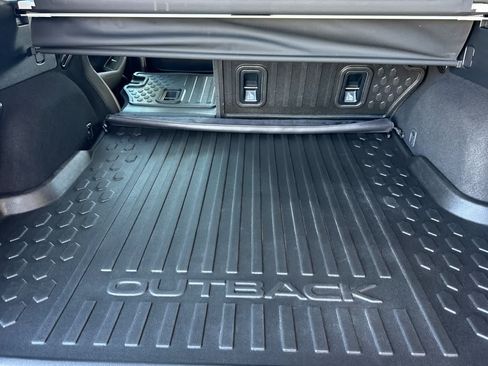 Used 2022 Subaru Outback Limited AWD/4WD image 14