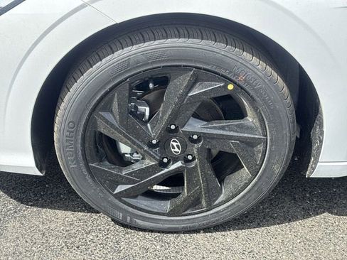 New 2026 Hyundai Elantra Sport FWD image 17