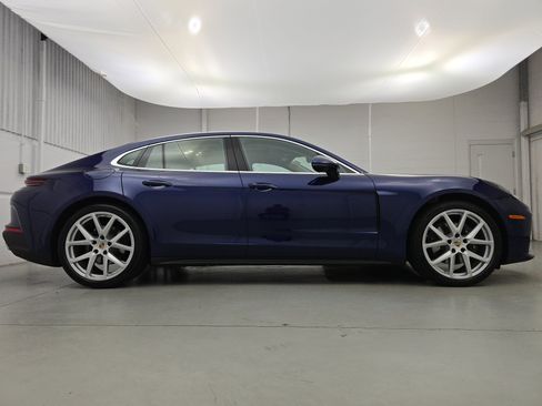 Certified 2026 Porsche Panamera image 8