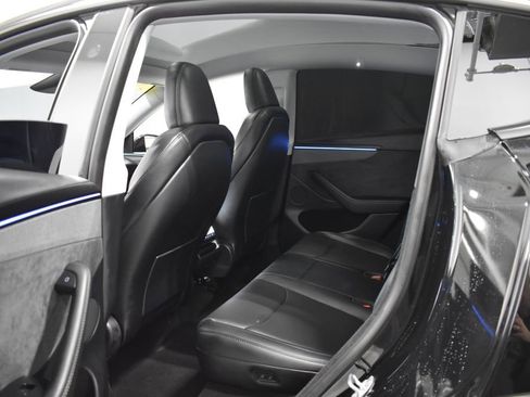 Used 2026 Tesla Model Y Long Range image 30