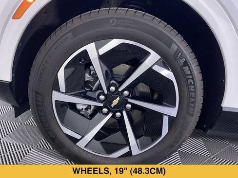 Certified 2024 Chevrolet Equinox EV LT FWD image 14