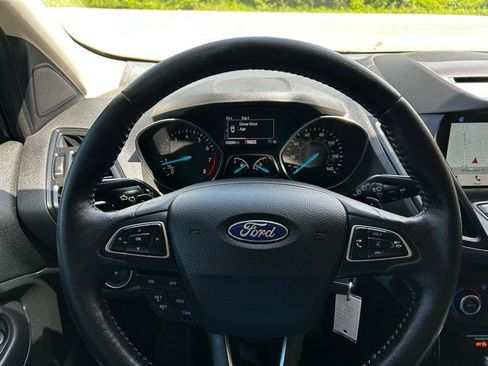 Used 2017 Ford Escape SE w/ Equipment Group 201A image 16