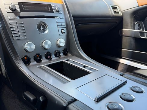 Used 2006 Aston Martin DB9 Volante RWD image 45