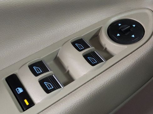 Used 2017 Ford Escape Titanium image 27